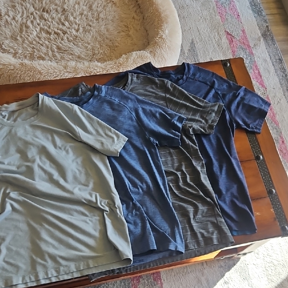 4 Lululemon Short Sleeve Bundle